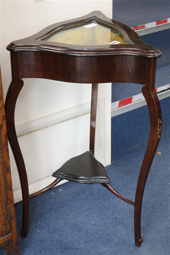 A bijouterie table W.48cm